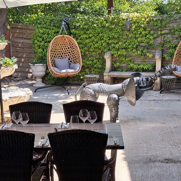 Au Cheval Noir - restaurant BRIGNOLES - Guinguette brignoles - Guinguette 83 - Restaurant à Brignoles - Restaurant sur Brignoles - bien manger BRIGNOLES